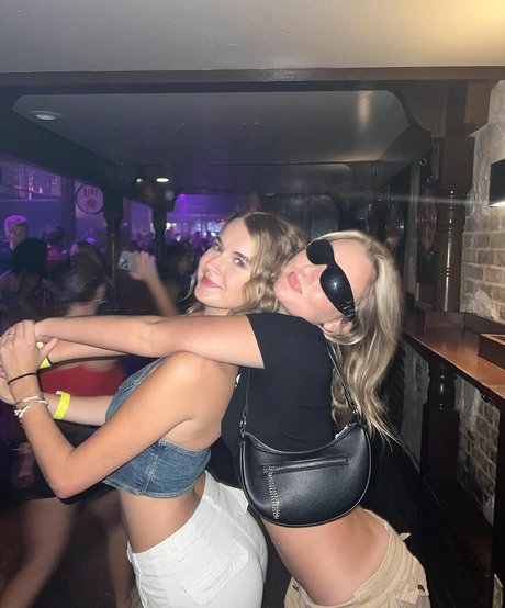 Alexa Meyer onlyfans leaks