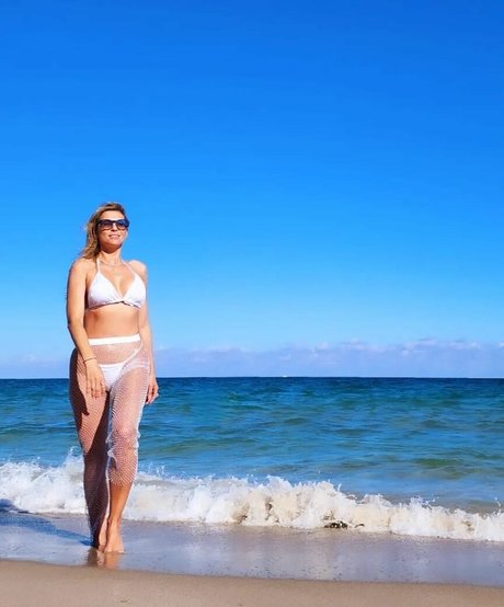 Livia Andrade onlyfans sextape leak