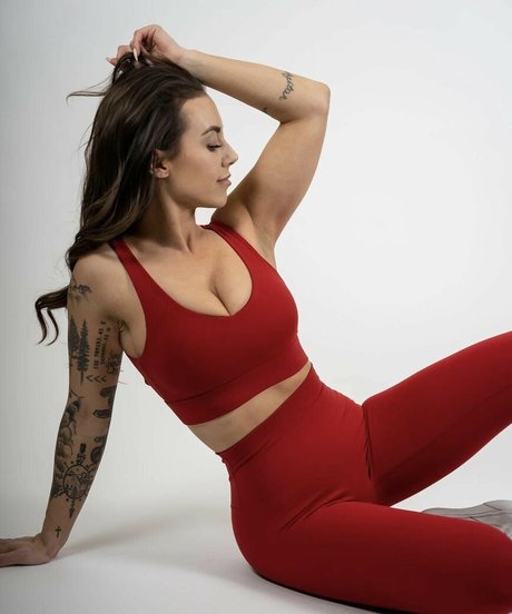 Maddison Noel onlyfans tits