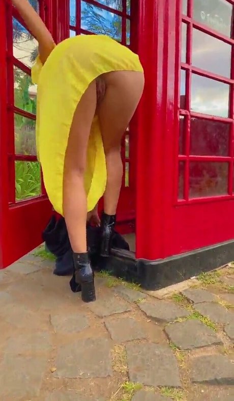 Alyne Lary onlyfans naked pics