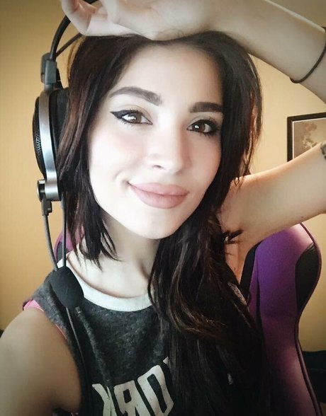 MelonieMac onlyfans free