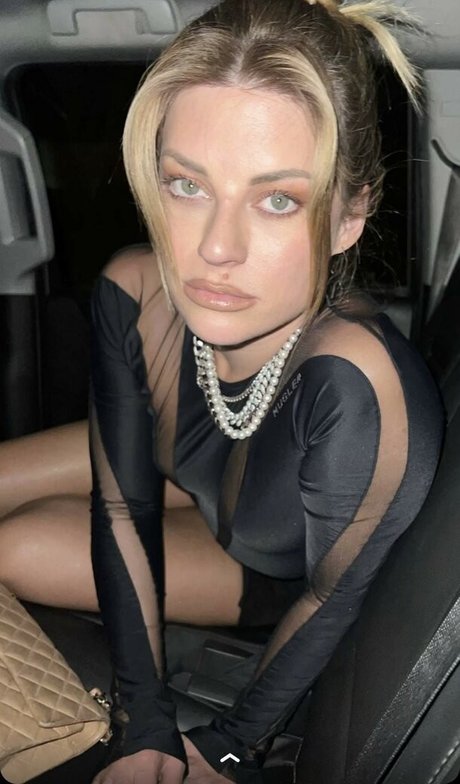 Hannah Stocking onlyfans nude pictures