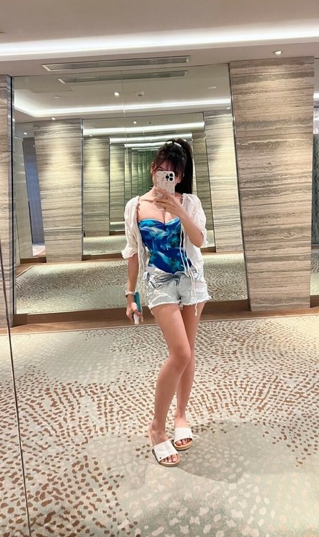 Eeeveenara feet onlyfans