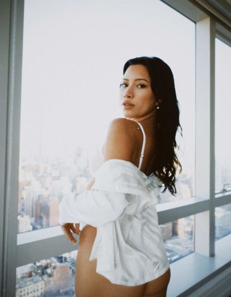 Julia Kelly onlyfans model