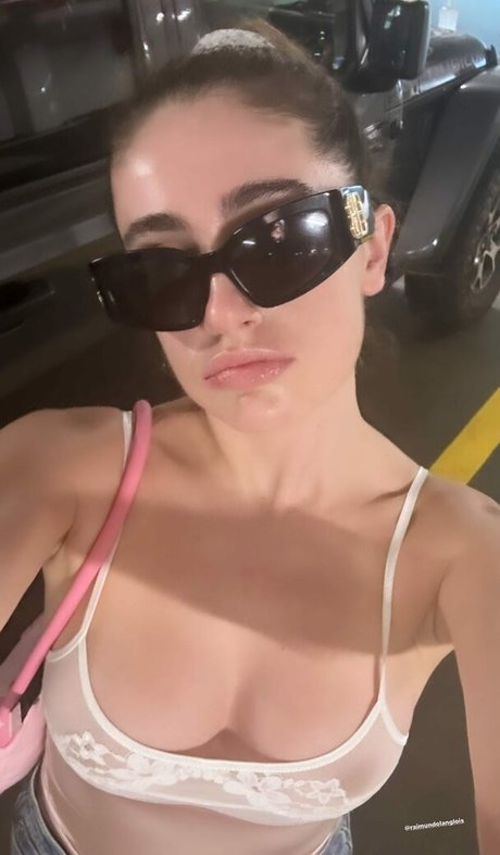 Rachel Anne Sennott only fans pics