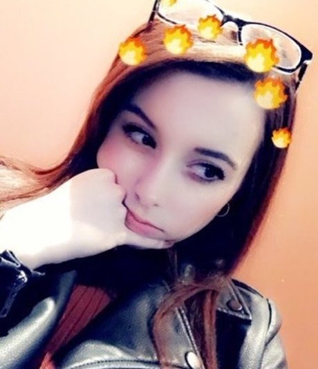 Emmia strip onlyfans