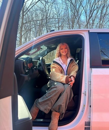 Loren Gray onlyfans nude pics