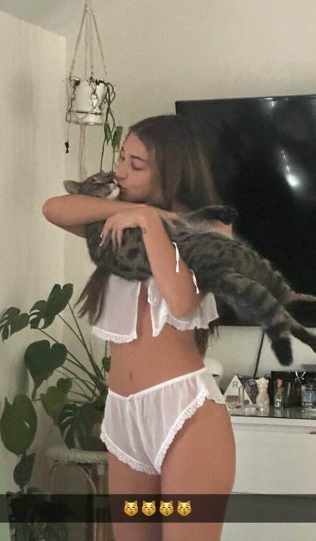 Chantel Jeffries is on onlyfans