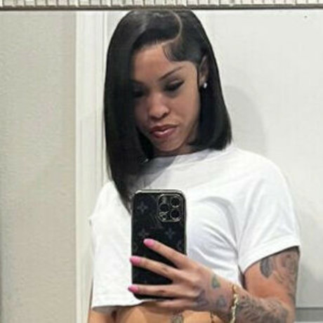 Theyluvnilla onlyfans nude leaked