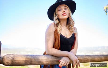 Anna Claire Clouds onlyfans free