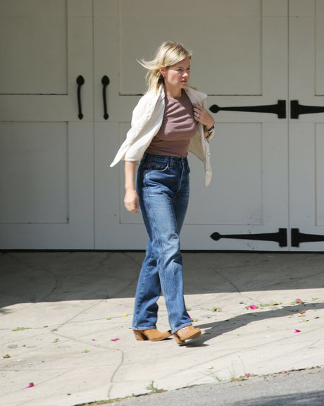 Elisha Cuthbert xxx only fans