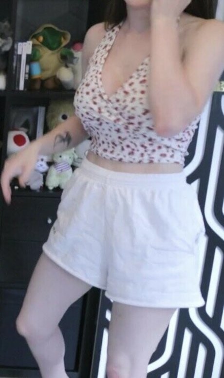 Frankie Lollia naked only fans