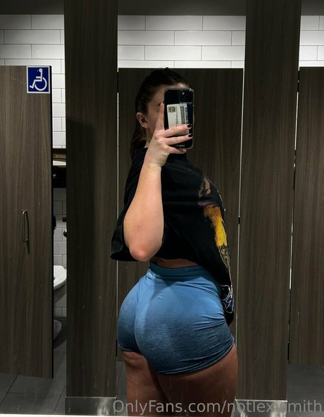 notlexismith pics onlyfans