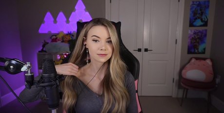 Dizzykitten onlyfans model