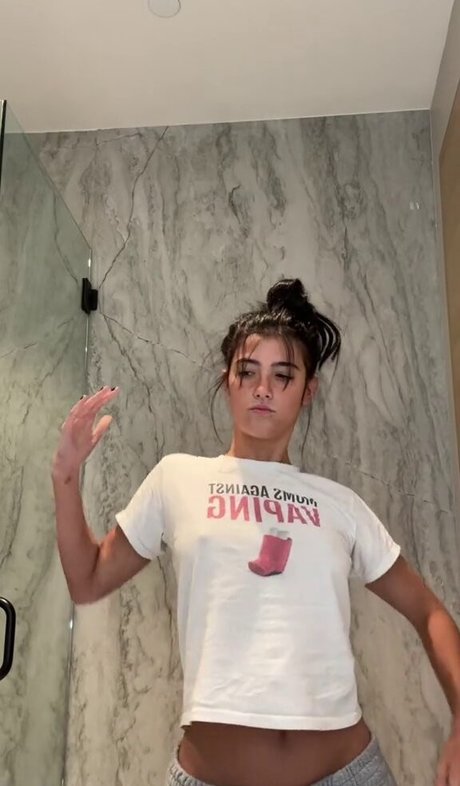 Charli D Amelio onlyfans naked leaked