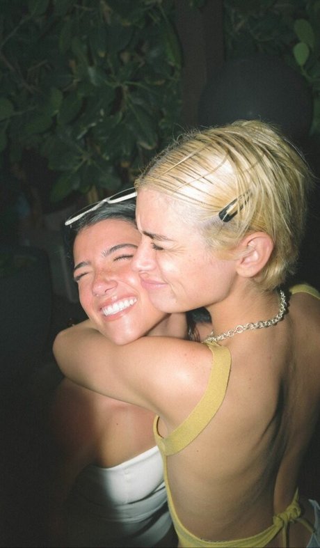 Charli D Amelio onlyfans naked leak