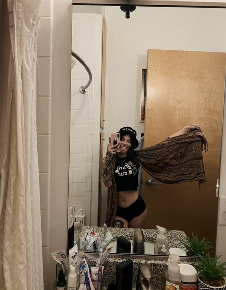 nonsalemwitch onlyfans nudes