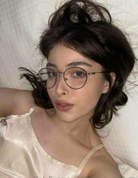 crazy luuuuuna onlyfans pic