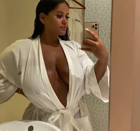 Viphanaaels onlyfans ass