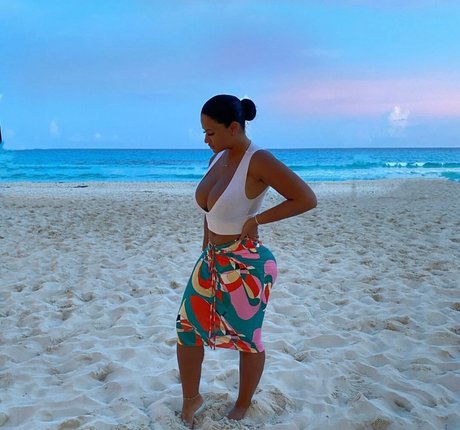 Viphanaaels nudes onlyfans