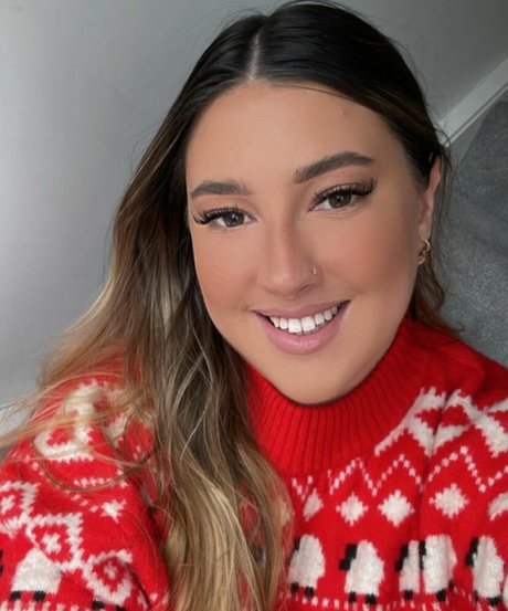 The Blue Dress Girl nudes onlyfans