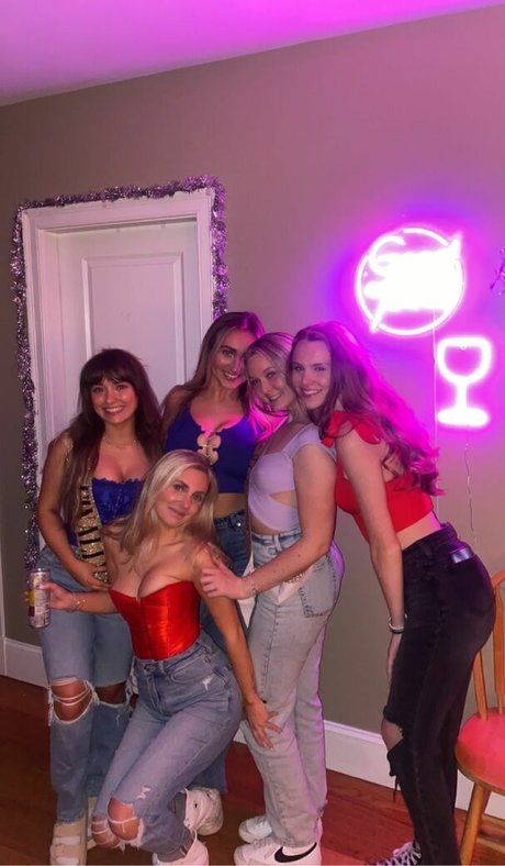 Angelina Cross only fans pictures