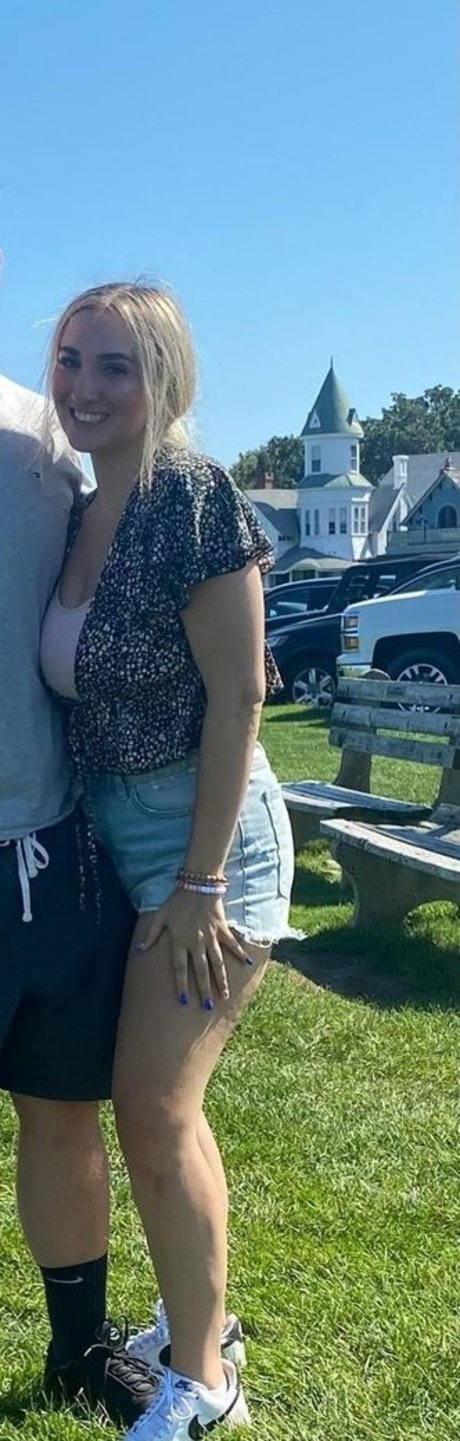 Angelina Cross onlyfans nude