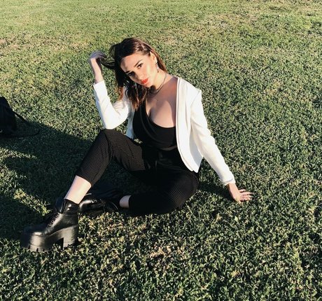 Delfi Peralta nude onlyfans