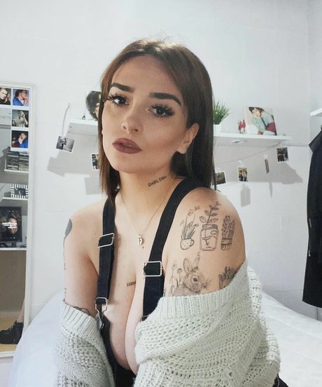 Delfi Peralta sexy onlyfans