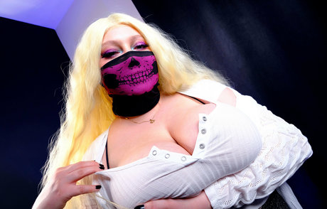 milavolkerfree nude onlyfans leak