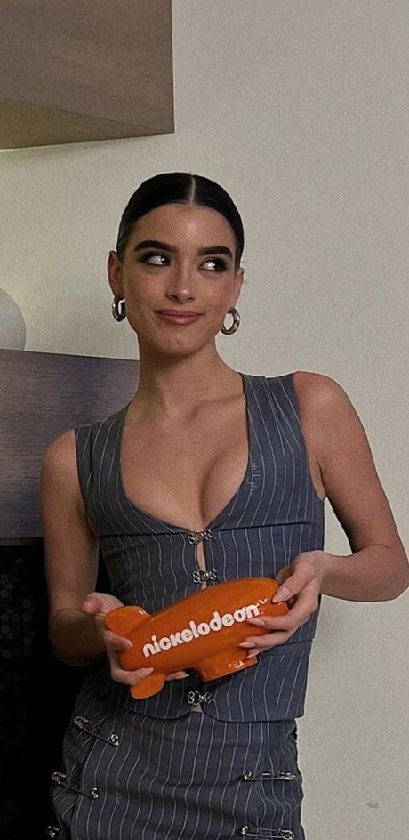 Dixie D Amelio onlyfans porno