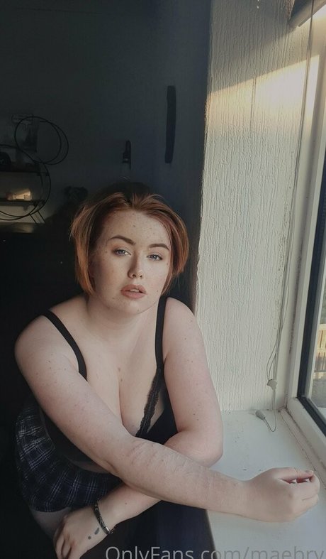 maebry onlyfans nude leaked