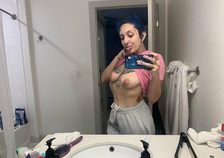 lovelygia onlyfans leak naked