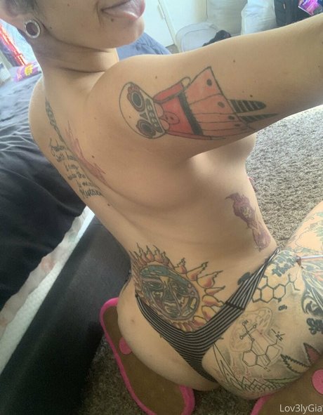 lovelygia onlyfans boobs