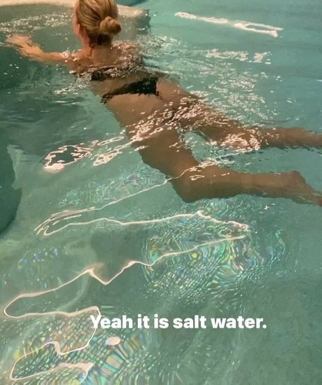 Abbie Chatfield nude porn onlyfans