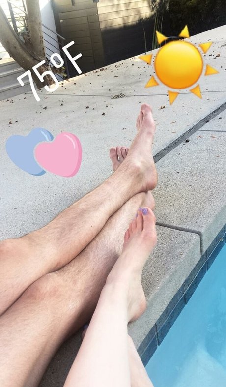 Emily Kinney onlyfans leak