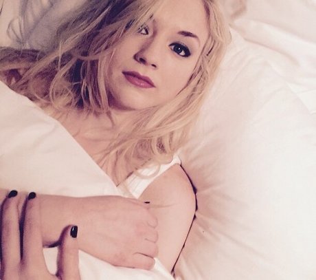 Emily Kinney onlyfans porn nude