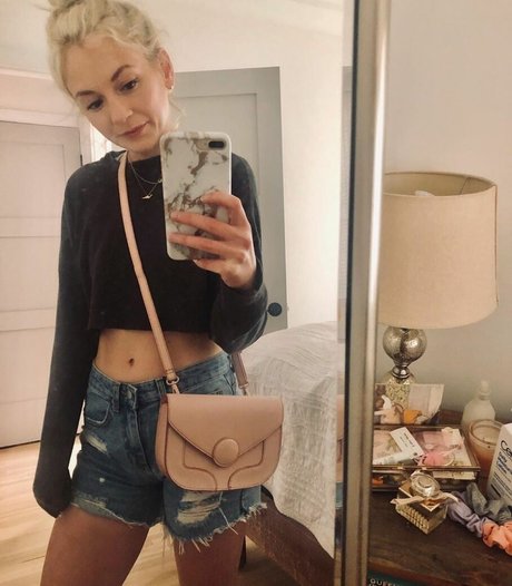 Emily Kinney onlyfans sexy