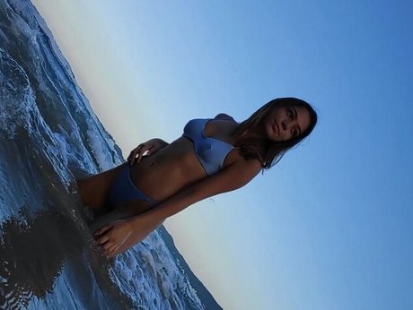 Ana Karolina Pfleger onlyfans nude porn