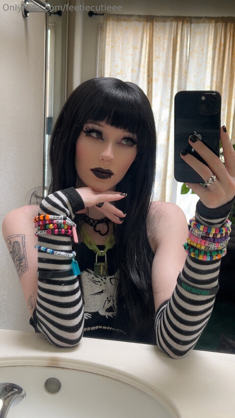 feetiecutieee only fans leak porn