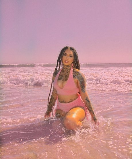 Zhavia nude onlyfans