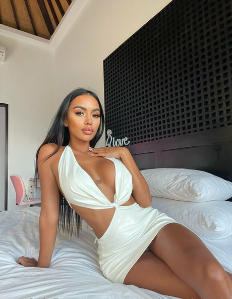 sexy petite asian girl leaked only fans