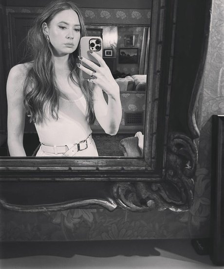 Karen Gillan nude on onlyfans
