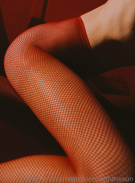 problemwiththesun feet onlyfans