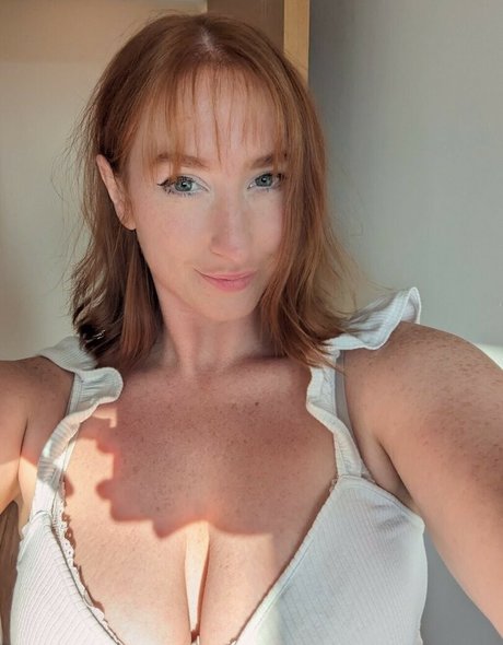 SpicyHani onlyfans model