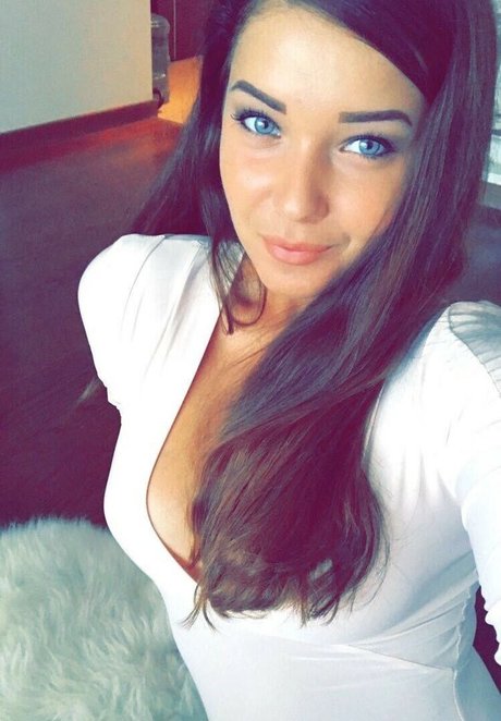 Divine Ramona nude on onlyfans