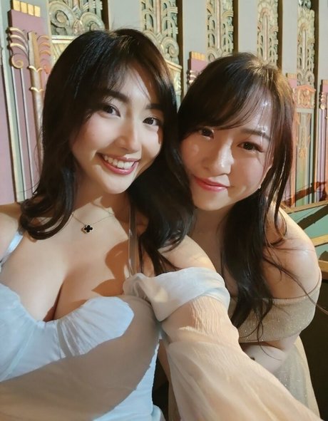 xChocobars onlyfans naked