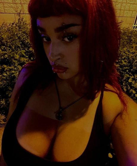 strawbewyswing leaked onlyfans content