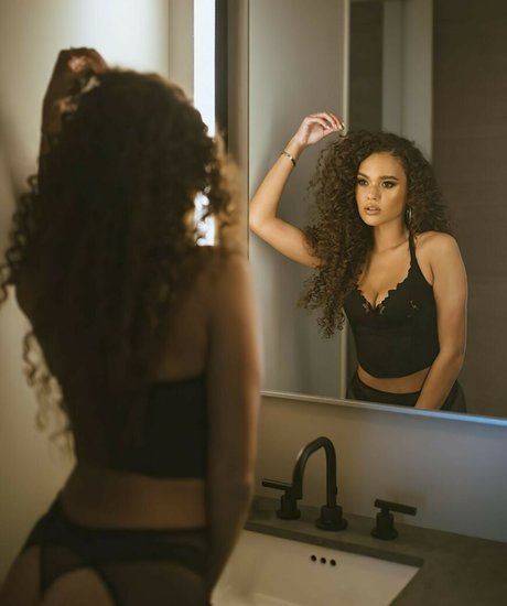 Madison Pettis onlyfans content type