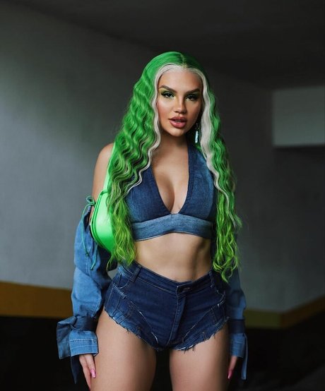 Vivi Wanderley nude leaked onlyfans